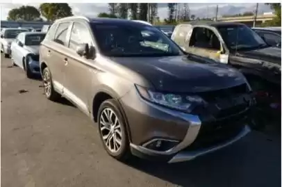 Использовал Mitsubishi Unspecified Продается в Доха #12694 - 1  image 