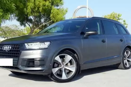 Utilisé Audi Q7 À vendre au Doha #12834 - 1  image 