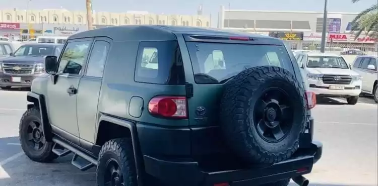 مستعملة Toyota FJ Cruiser للبيع في الدوحة #12935 - 1  صورة 