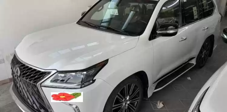 مستعملة Lexus LX للبيع في الدوحة #12963 - 1  صورة 