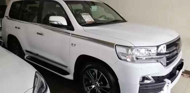جديدة Toyota Land Cruiser للبيع في الدوحة #13033 - 1  صورة 