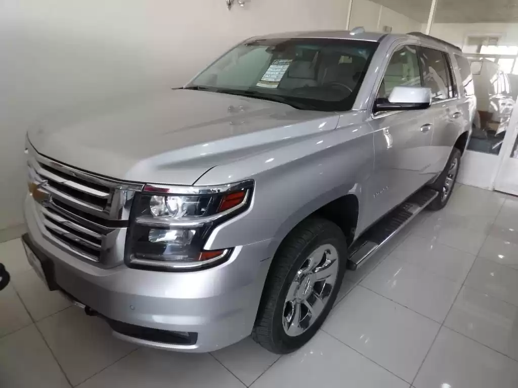 مستعملة Chevrolet Tahoe للبيع في الدوحة #13201 - 1  صورة 