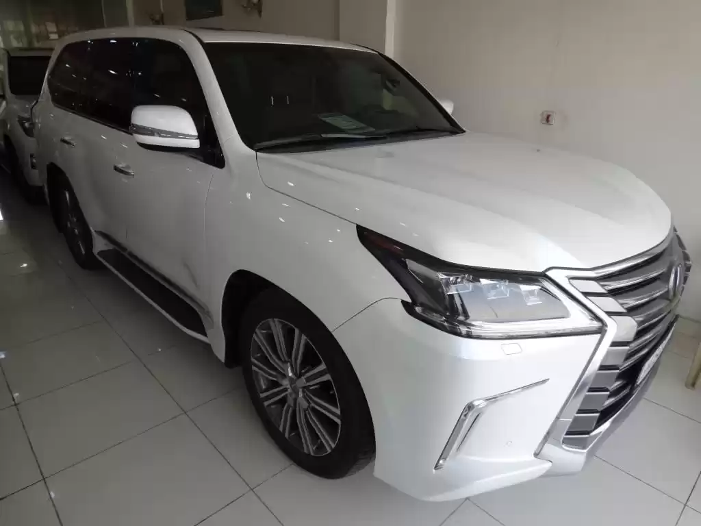 مستعملة Lexus LX للبيع في الدوحة #13208 - 1  صورة 