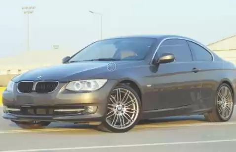 مستعملة BMW 325i Coupe للبيع في الدوحة #13318 - 1  صورة 