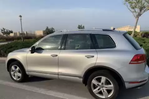 Usado Volkswagen Touareg Venta en Doha #13464 - 1  image 
