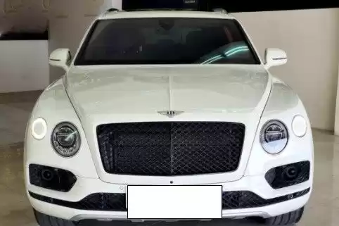 مستعملة Bentley Bentayga للبيع في الدوحة #13492 - 1  صورة 