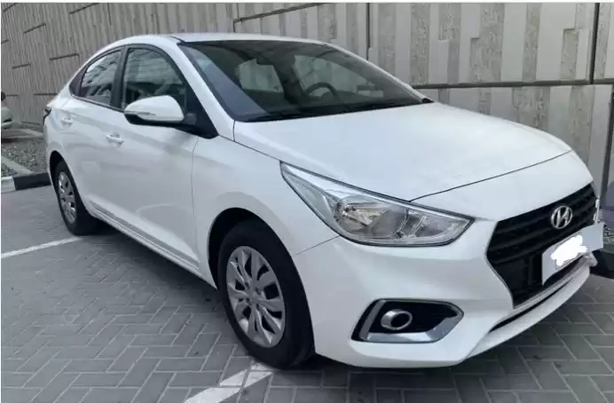 مستعملة Hyundai Accent للبيع في دبي #13588 - 1  صورة 