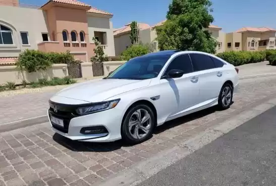 مستعملة Honda Accord للبيع في دبي #13663 - 1  صورة 