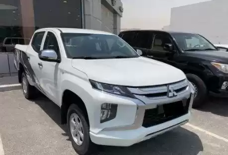 استفاده شده Mitsubishi L200 برای اجاره که در دوحه #13721 - 1  image 