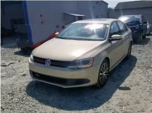 مستعملة Volkswagen Jetta للبيع في دبي #13934 - 1  صورة 