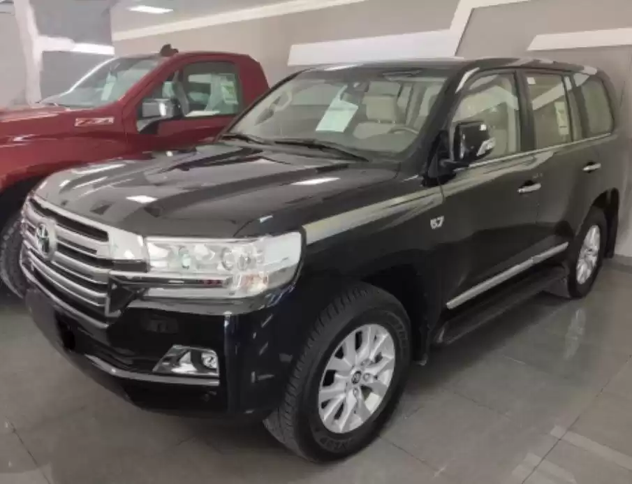 مستعملة Toyota Land Cruiser للبيع في الدوحة #13938 - 1  صورة 