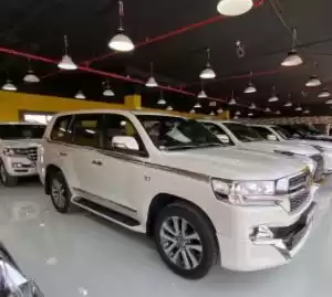 استفاده شده Toyota Land Cruiser برای فروش که در دوحه #13949 - 1  image 