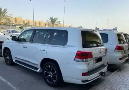 Used Toyota Land Cruiser For Sale in Doha #13975 - 1  image 