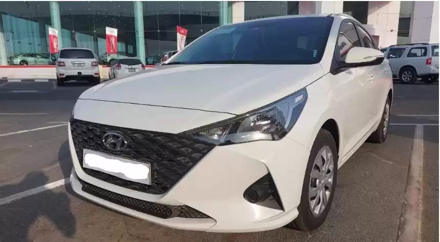 مستعملة Hyundai Accent للبيع في دبي #14023 - 1  صورة 