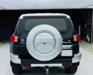 مستعملة Toyota FJ Cruiser للبيع في الدوحة #14123 - 1  صورة 