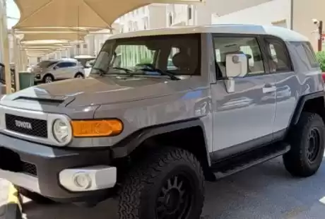 مستعملة Toyota FJ Cruiser للبيع في الدوحة #14127 - 1  صورة 