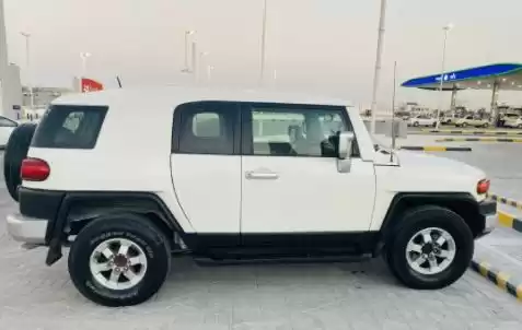 مستعملة Toyota FJ Cruiser للبيع في الدوحة #14144 - 1  صورة 