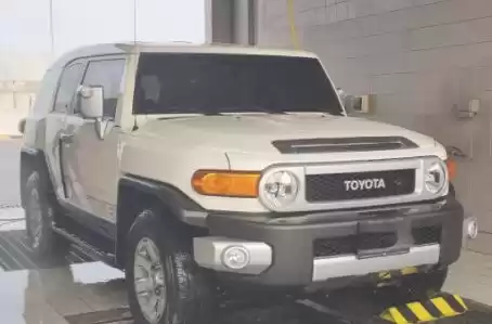استفاده شده Toyota FJ Cruiser برای فروش که در دوحه #14147 - 1  image 