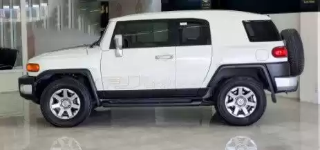 استفاده شده Toyota FJ Cruiser برای فروش که در دوحه #14148 - 1  image 