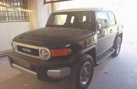 استفاده شده Toyota FJ Cruiser برای فروش که در دوحه #14149 - 1  image 