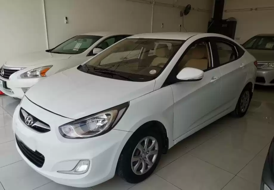 مستعملة Hyundai Accent للبيع في الدوحة #14280 - 1  صورة 