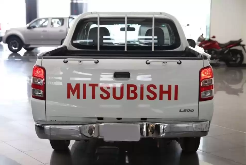 مستعملة Mitsubishi L200 للبيع في الدوحة #14289 - 1  صورة 