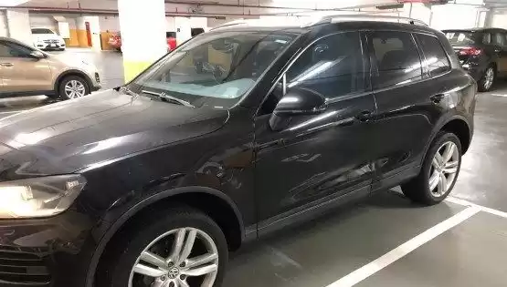 مستعملة Volkswagen Touareg للبيع في الدوحة #14334 - 1  صورة 