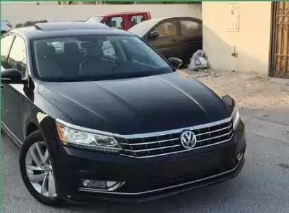 Utilisé Volkswagen Passat À vendre au Al-Sadd , Doha #14471 - 1  image 