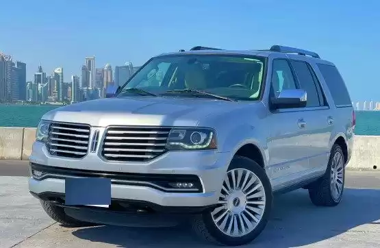 Utilisé Lincoln Navigator À vendre au Doha #14646 - 1  image 