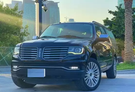 Utilisé Lincoln Navigator À vendre au Doha #14647 - 1  image 