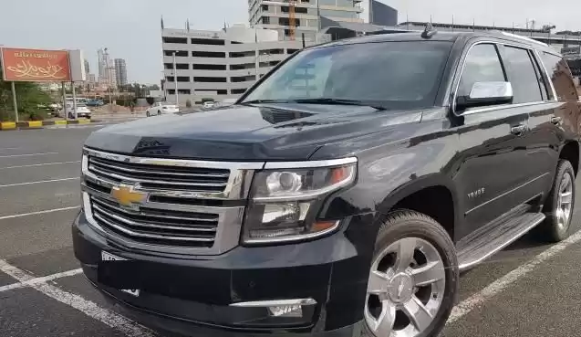 مستعملة Chevrolet Tahoe للبيع في الكويت #14921 - 1  صورة 