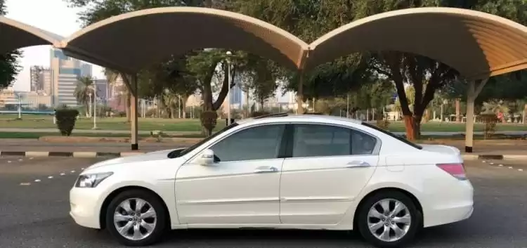 مستعملة Honda Accord للبيع في الكويت #14928 - 1  صورة 