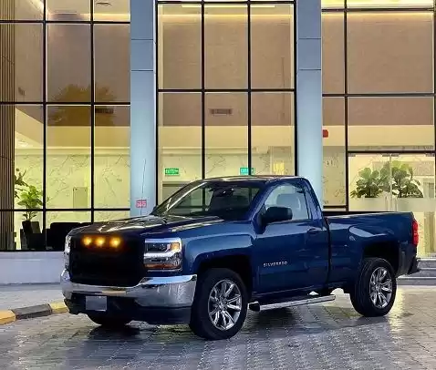 مستعملة Chevrolet Silverado للبيع في الكويت #14930 - 1  صورة 