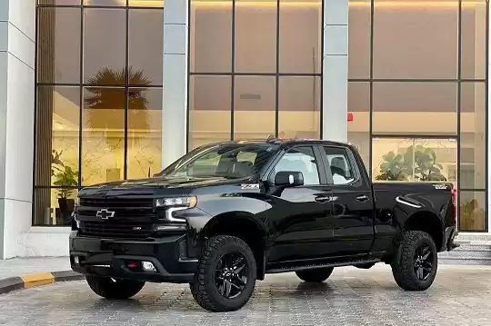 مستعملة Chevrolet Silverado للبيع في الكويت #14933 - 1  صورة 