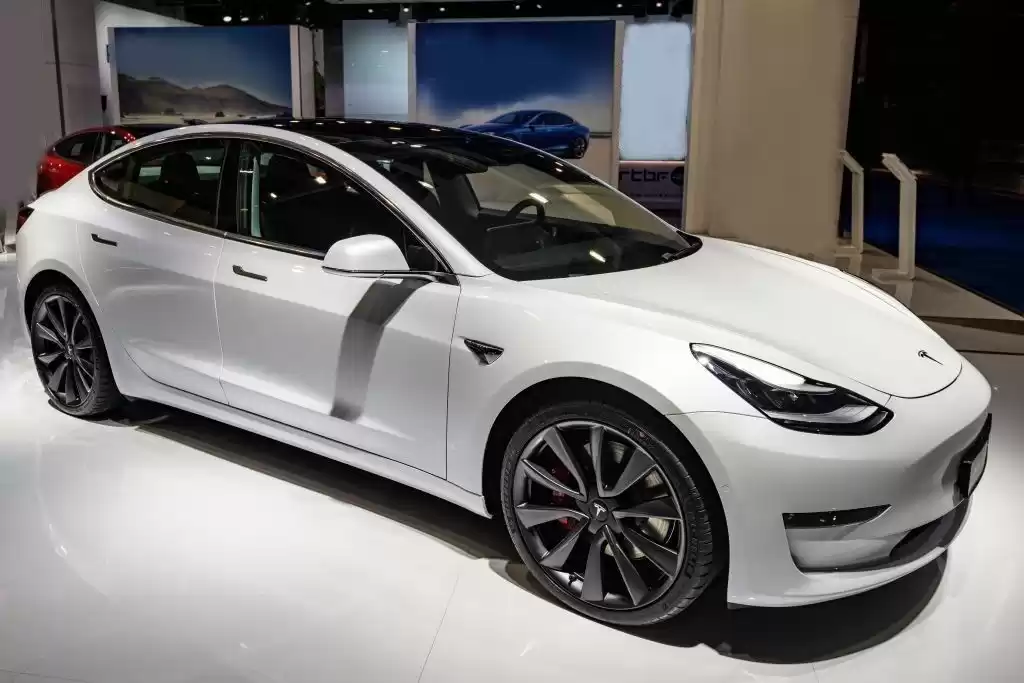 Использовал Tesla MODEL 3 Аренда в Дубай #14978 - 1  image 