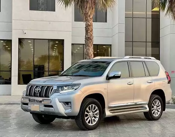 Использовал Toyota Land Cruiser Продается в Кувейт #14985 - 1  image 