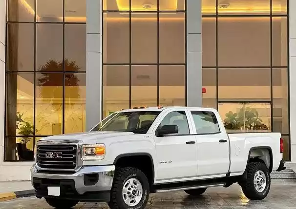 مستعملة GMC Sierra للبيع في الكويت #14988 - 1  صورة 