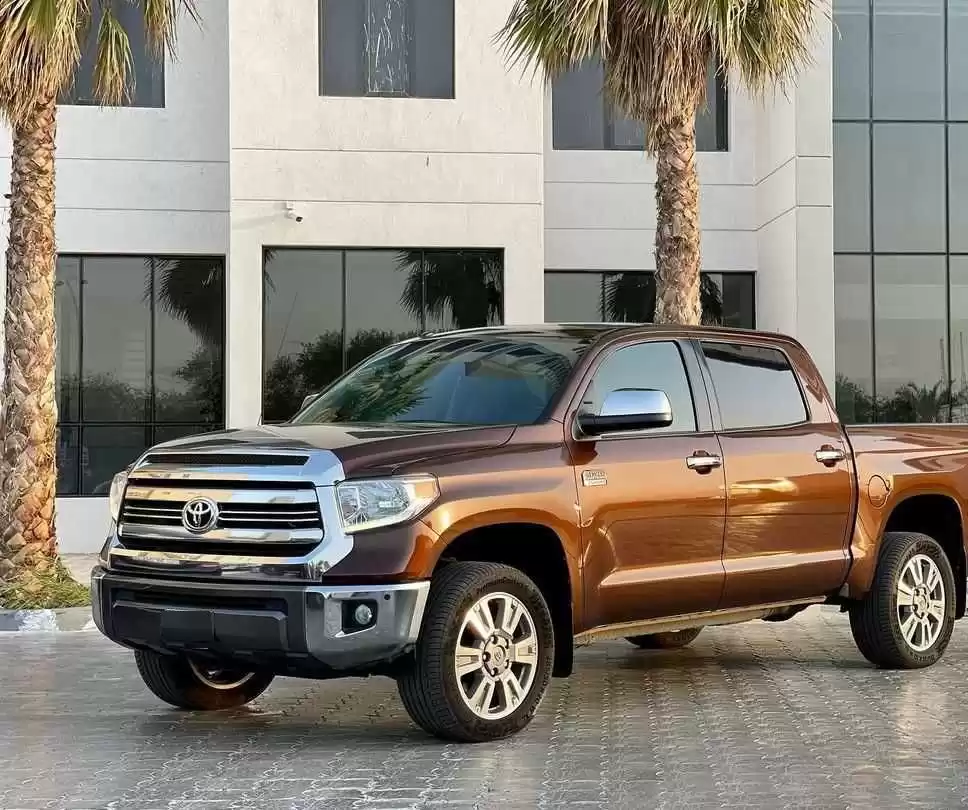 مستعملة Toyota Tundra للبيع في الكويت #15003 - 1  صورة 