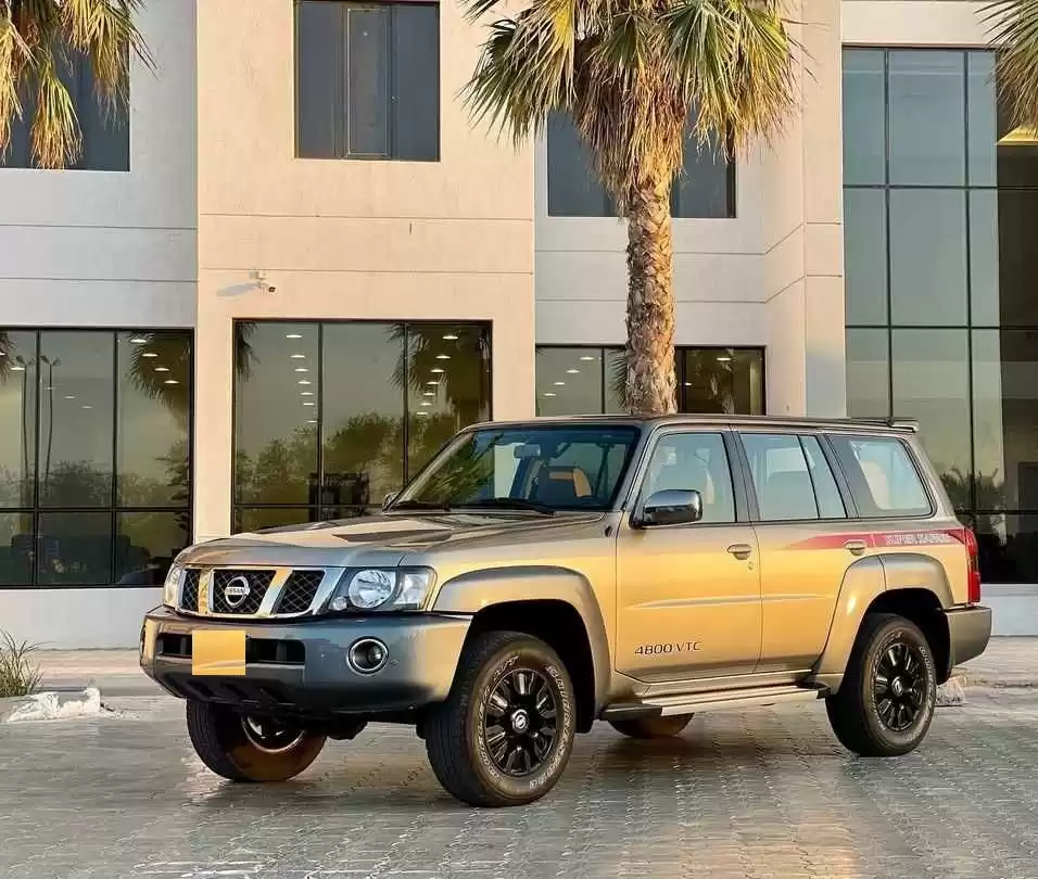 Utilisé Nissan Patrol À vendre au Koweit #15043 - 1  image 