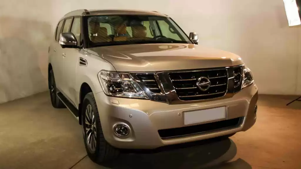 مستعملة Nissan Patrol للإيجار في دبي #15091 - 1  صورة 