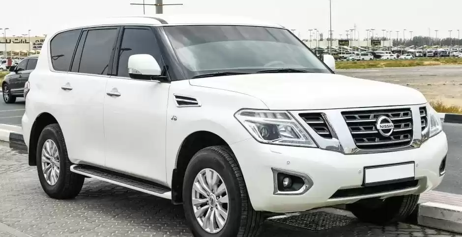 مستعملة Nissan Patrol للإيجار في دبي #15093 - 1  صورة 