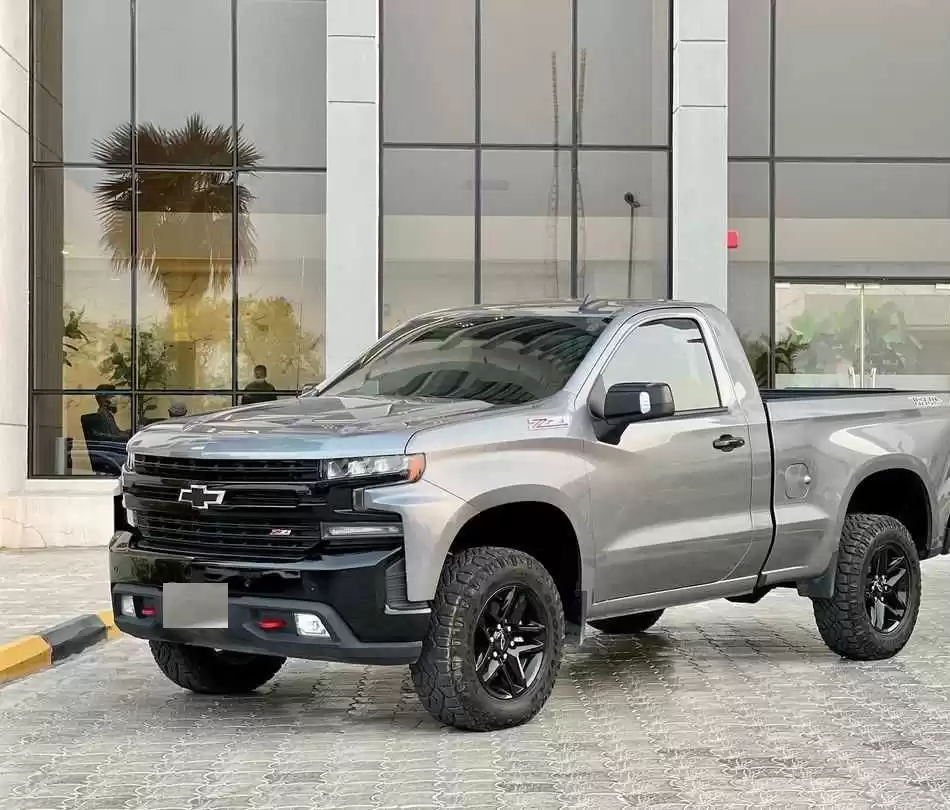 مستعملة Chevrolet Silverado للبيع في الكويت #15148 - 1  صورة 