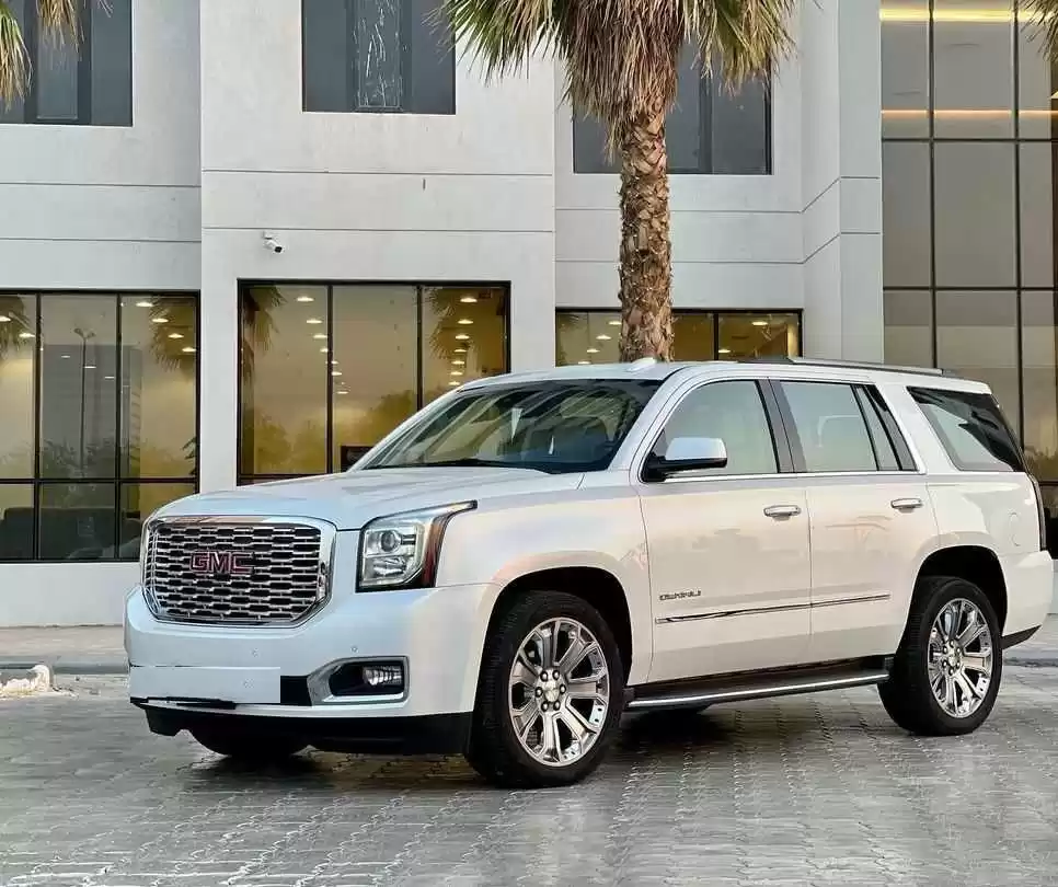 مستعملة GMC Yukon للبيع في الكويت #15156 - 1  صورة 