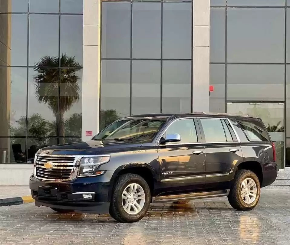 مستعملة Chevrolet Tahoe للبيع في الكويت #15163 - 1  صورة 