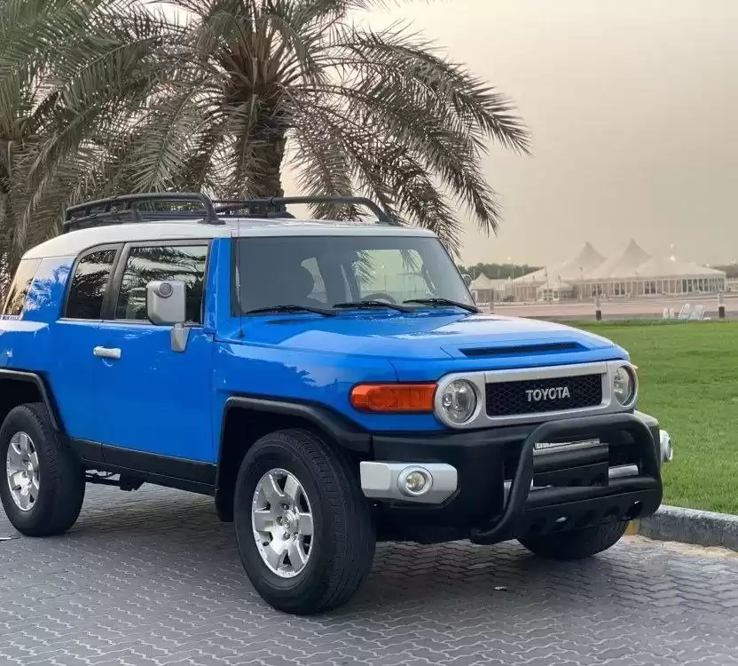مستعملة Toyota FJ Cruiser للبيع في الكويت #15192 - 1  صورة 