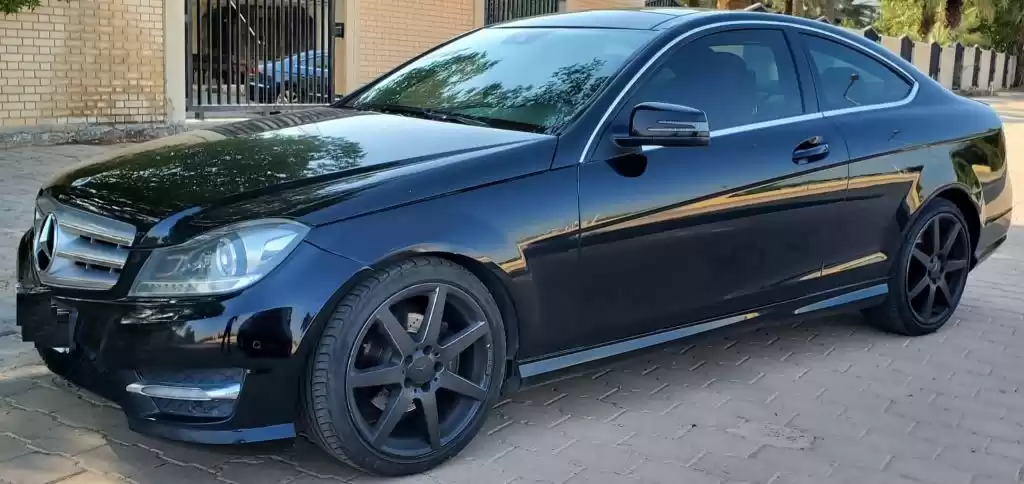 Использовал Mercedes-Benz Unspecified Продается в Кувейт #15231 - 1  image 