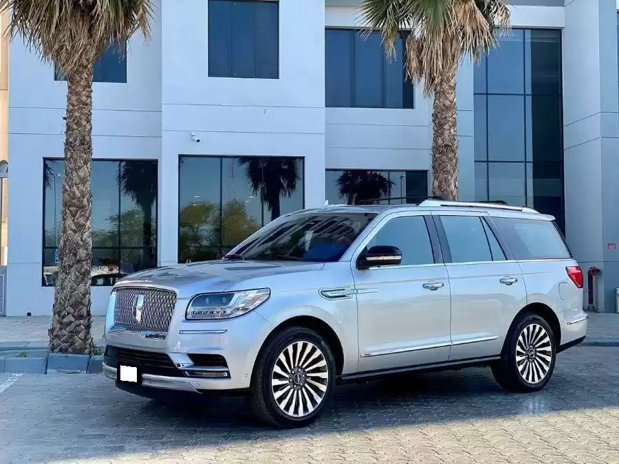 مستعملة Lincoln Navigator للبيع في الكويت #15336 - 1  صورة 