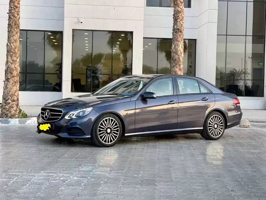 استفاده شده Mercedes-Benz E Class برای فروش که در کویت #15361 - 1  image 