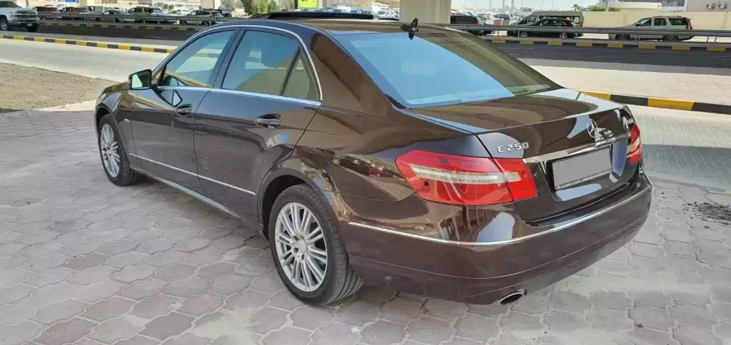 استفاده شده Mercedes-Benz E Class برای فروش که در کویت #15406 - 1  image 