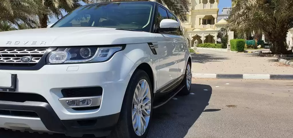 Использовал Land Rover Range Rover Sport Продается в Кувейт #15417 - 1  image 